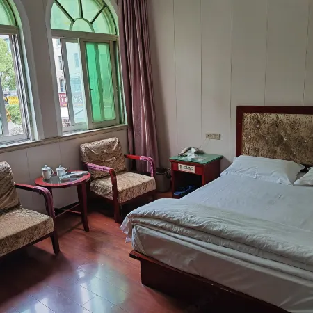 Huanlong Hotel
