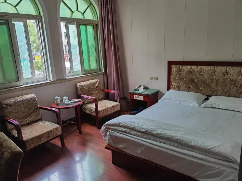 Huanlong Hotel