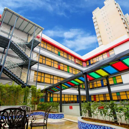 Pula Hotel (Yulin Jincheng Center Pedestrian Street)