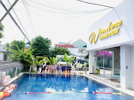 Window Homestay Отели в г. Контум