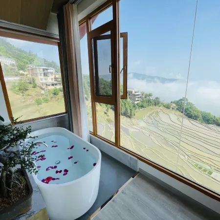 Honghe Yunshangju Boutique B&B