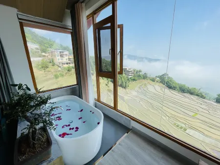 Honghe Yunshangju Boutique B&B