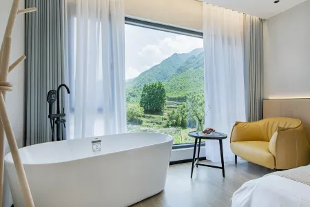 UK hotel Отели рядом с достопримечательностью «ma jia nong cun»