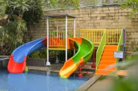 Emersia Hotel and Resort - Family