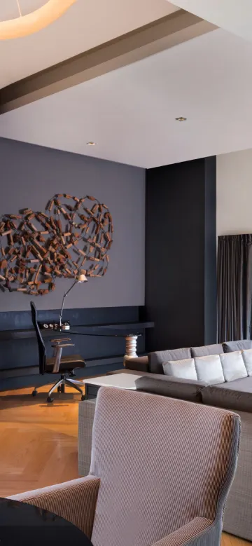 สวีท 1 ห้องนอนเตียงคิงไซส์พร้อมวิวสระน้ำและระเบียง