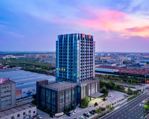 Haining Huihe Hotel (Hongqi Avenue Jinda Building) Hotels in Haining