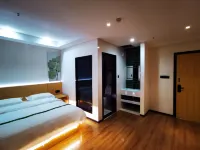 GreenTree Inn (Dongfeng) Отели в г. Дунфэн