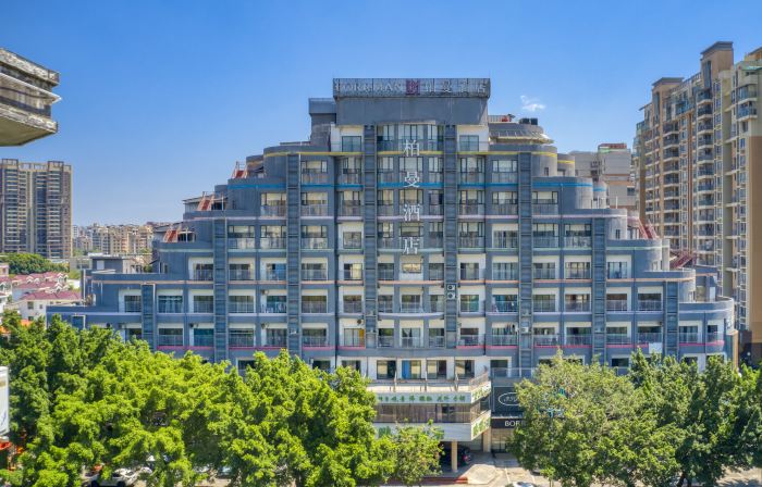Borrman Hotel (Zhaoqing Sihui Tianguangxu Jade City)