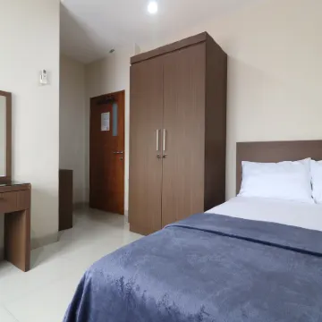 Bedur Homestay Syariah Hotels near Bekasi Train Station