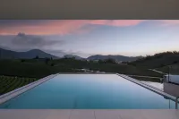 Weichi · Xinchi Cherry Blossom Valley Vacation Apartment - สระว่ายน้ำแบบอินฟินิตี้