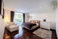 Five bedrooms pool villa