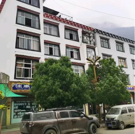 Zhayu Tibetan South Style Hotel Отели в г. Чаюй
