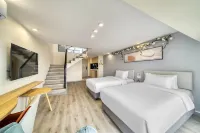 Jinghu Inn (Shaoxing Yangjiang West Road Gymnasium)