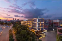 Days Inn by Wyndham Kunming Guandu Yunda West Road Hotels in Kunming