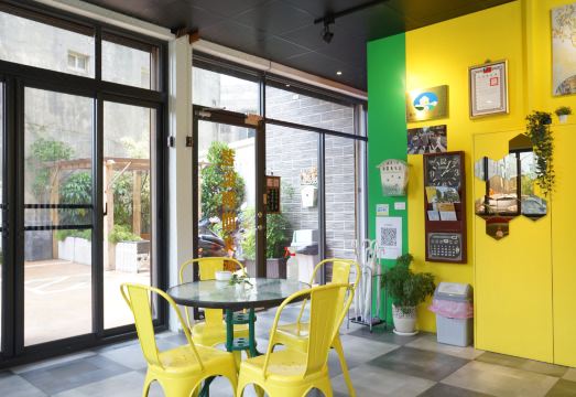 Lukang Holiday Hostel