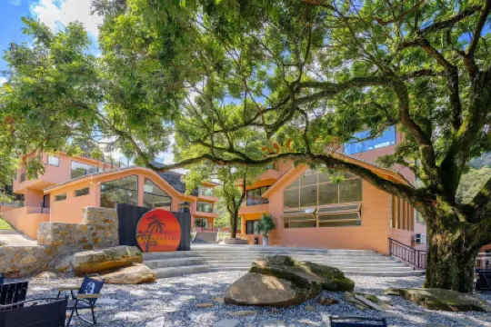 Longmen Nankunshan Sengui Homestay