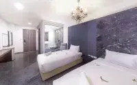 Sibtis Hotel Các khách sạn gần Wat Hong Kok