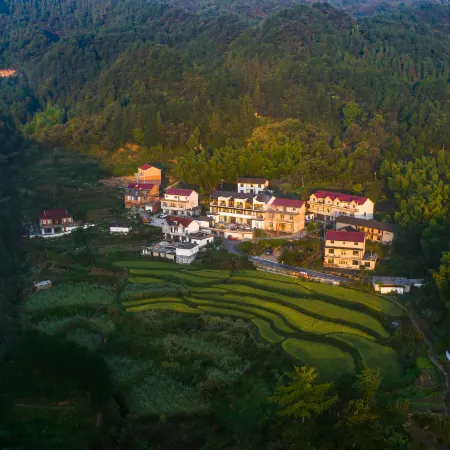 Yuexi Dabie Mountain Health Village