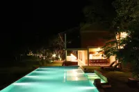 Ehalagala Lake Resort - Resorts