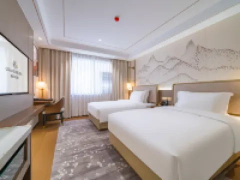 Grand Rezen Jiuzhaigou Resort Hotels in Jiuzhaigou