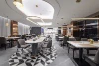 โรงแรมโฮมอินน์ พลัส (ศาลาว่าการเทศบาล ถนนจิงฉี ไหลหยาง)