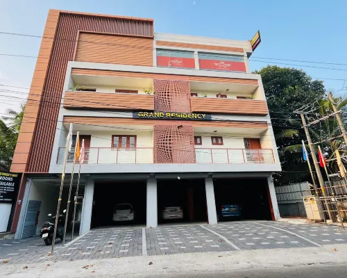 Grand Residency & Resort 瓦卡拉酒店