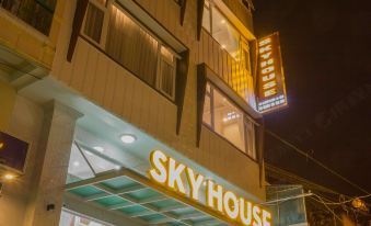3. Sky Hous..