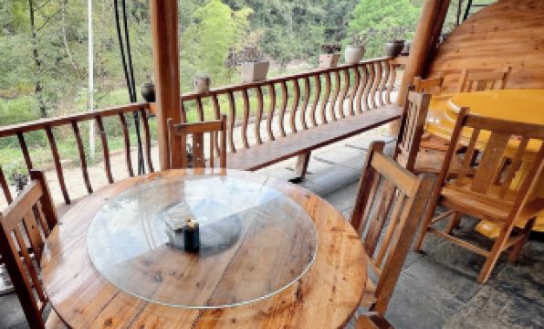 Mount Fanjing Xinfeng Bieyuan Homestay