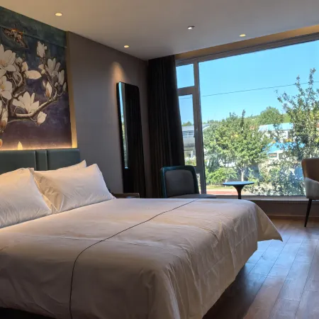 Magnolia Hotel
