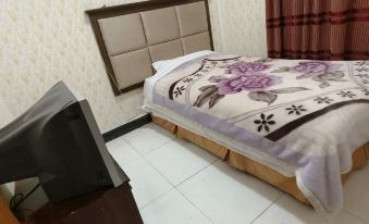 Zhenxiong Tongfu Apartment