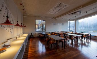 Yabuli QuShe Four seasons Private Lakefornt B&B
