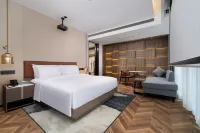 MEHOOD LESTIE Hotel (Yibin Changning Hengrun No.1 Plaza High Speed Railway Station) Hotels near CPC Changning County Committee Veteran Cadre Party School