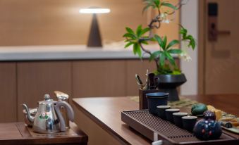 QIANNA HOTEL GLORIOUS (Song County Che Village Branch)