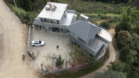 Changbiyuan Cliff Hotel