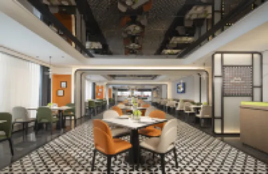 昆明火車站希爾頓歡朋飯店