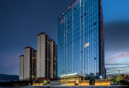 Lanou International Hotel (Wanda Plaza Branch), Tianshui Отели рядом с достопримечательностью «Yuquanguan Scenic Area»