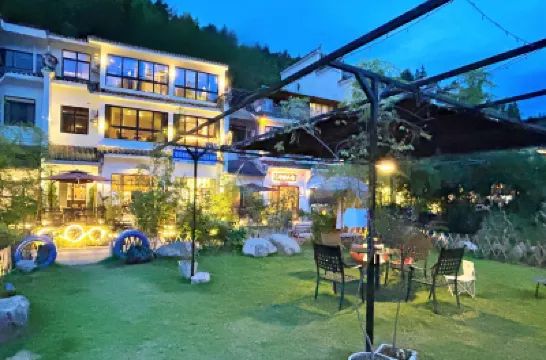 山居日記民宿（梵浄山東門） 太平风情小镇周辺のホテル