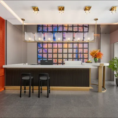 Ruilisi Hotel (Shenzhen Coastal City Nanshan Subway Station) Hotels near Houhai