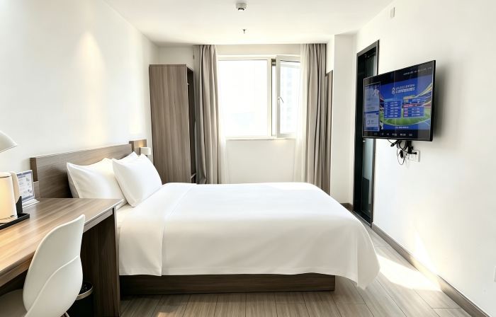 Huasu Hotel (Xining Railway Station)