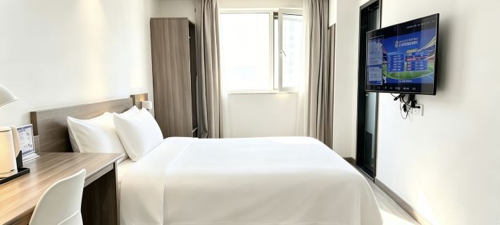 Huasu Hotel (Xining Railway Station) Hotels in Xining