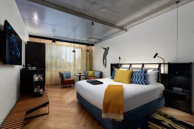 QT Melbourne Hotels in Melbourne