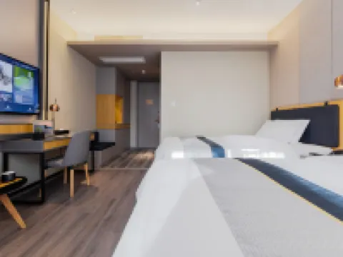 Homeinn Selected Hotel (Shanghai Nanjing Road Pedestrian Street The Bund Center) Hotels in Shanghai