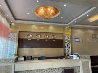 Longchang Baiyun Hotel