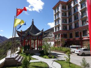 Quzika Holy Spring Hotel Mangkang