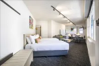 Nightcap at Glengala Hotel Hotels near Phuong Vi Restaurant