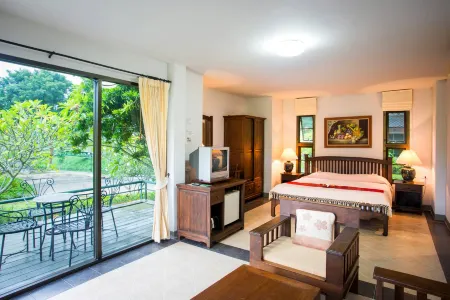 Lilawalai Resort Отели рядом с достопримечательностью «Wat Kaeng Klang Dong»