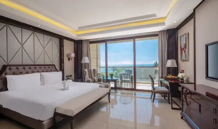 Sanya Jinsha Seaview Hotel Отели рядом с достопримечательностью «Xidao Wharf»