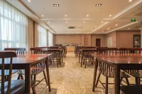 Shuiyifang Hotel (Yangquan Pingding Expressway Junction Branch) - พร้อมอาหารเช้า