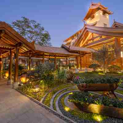 芒市翡華飯店 Hotel Exterior