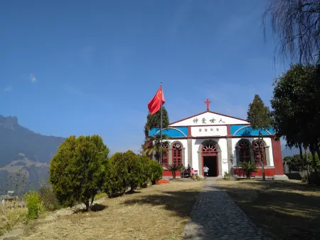 Fugong Laomudengdabia Inn Отели в г. Фугун